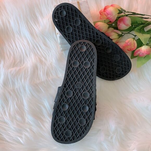 Report Satin Frills Over Slides - Picture 4 of 5